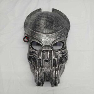 Alien Predator Mask Wall Decor